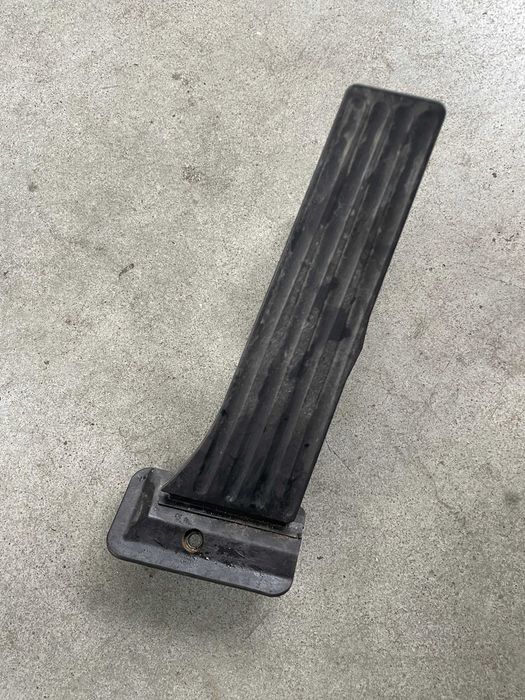 Pedala acceleratie Bmw cod 6860784
