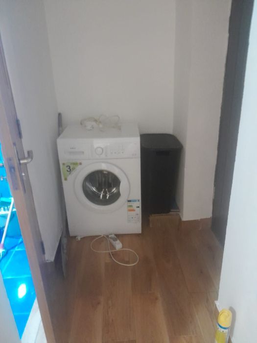 Închiriez apartament