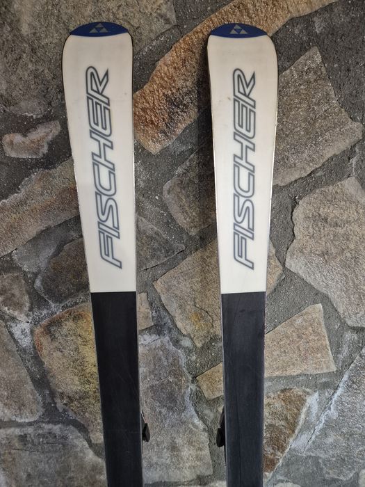 Продавам ски FISHER