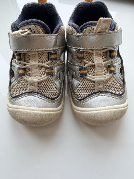 Детские сандалии