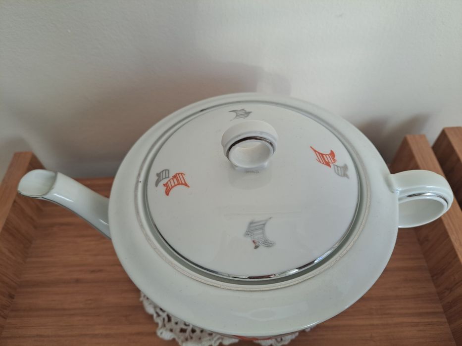 Чайник и латиерка