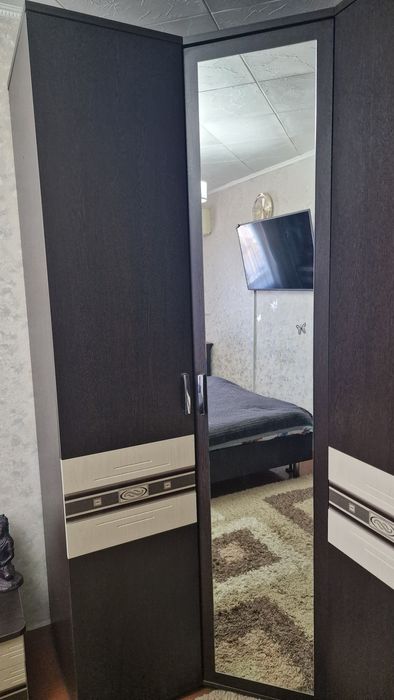 Продам спальный гарнитур