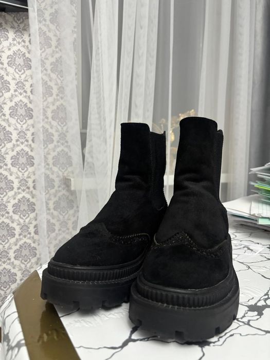 Продаю обувь женская челси