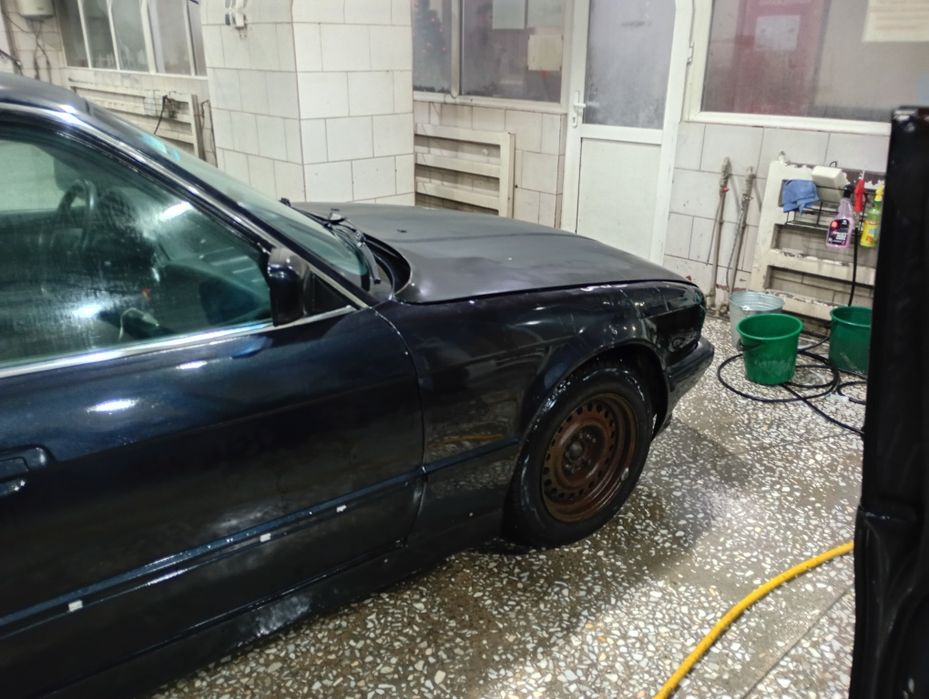 Продам машину бмв е34