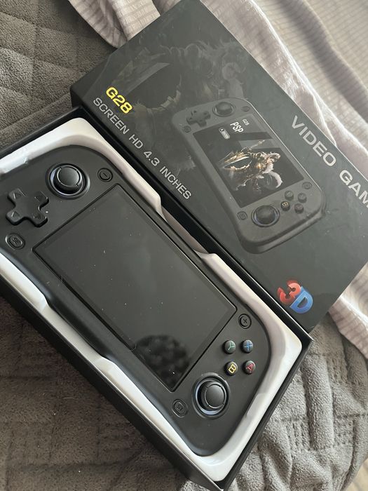 продам игровую консоль