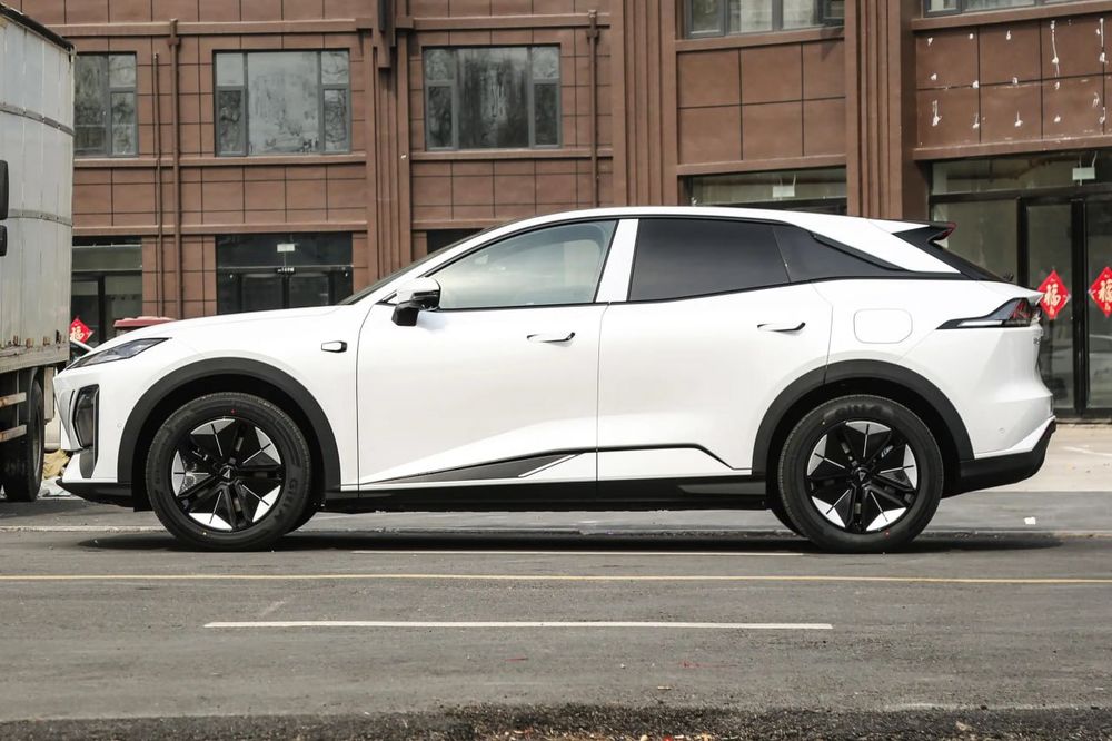 CHANGAN DEEPAL S07 215 MAX sotiladi