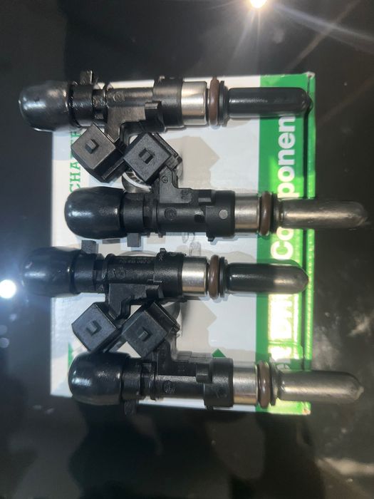 Продавам бензинови дюзи Bosch 0280158124