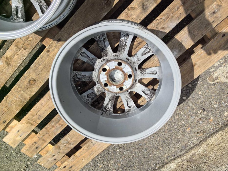 16 цола 5 х 114,3 мм Тойота Аурис - 6,5 Инча / ЕТ 45 - Само 2 броя