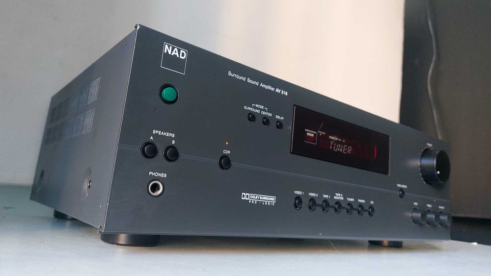 NAD AV 316 amplificator 5.1 & stereo statie muzica filme nu amplituner