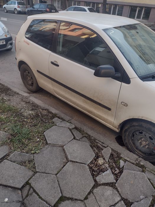 Фолксваген поло N9 2002 имам и 2000г