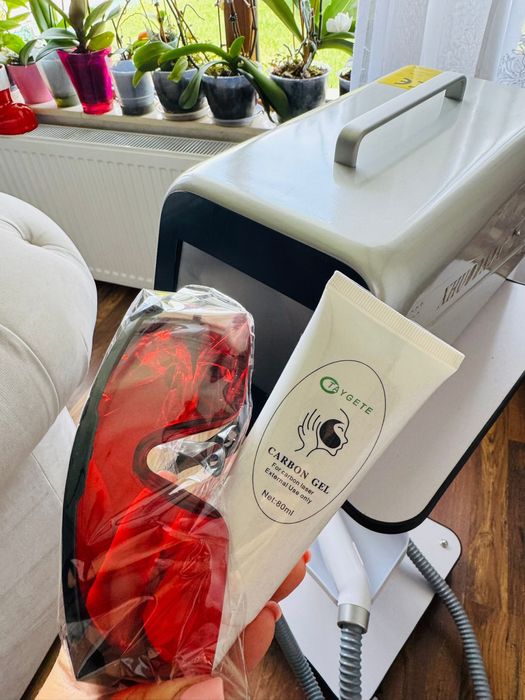 Laser Picolaser indepartare tatuaje/Carbon Peel  1 Milion Impulsuri