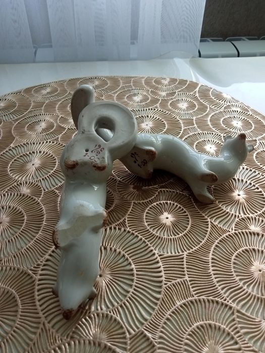 Продам фарфоровые статуэтки