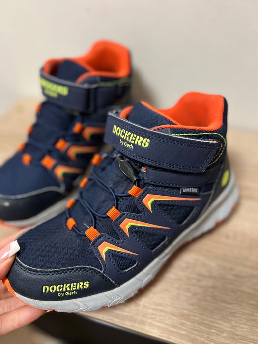 Детски боти Dockers