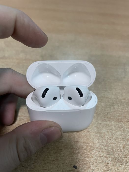 Наушники Airpods 4