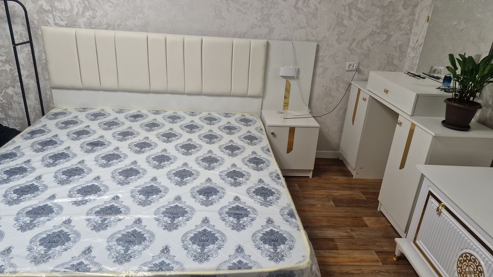 Мебль спалныйи гарнитур и 2 сандық срочно сатылады