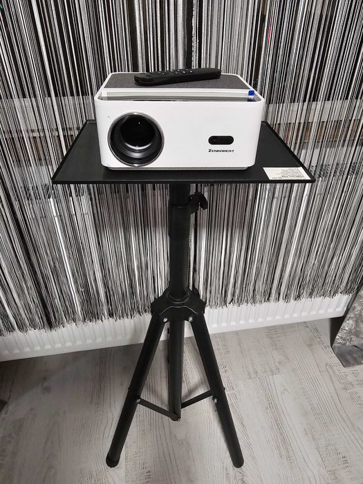 Vand video proiector