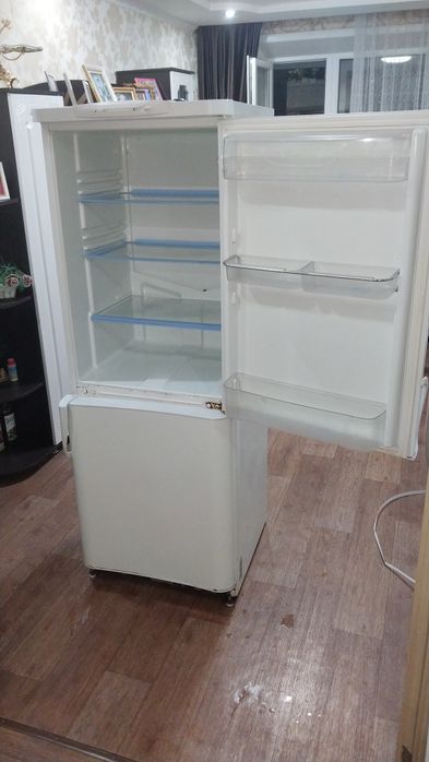 Продам холодильник