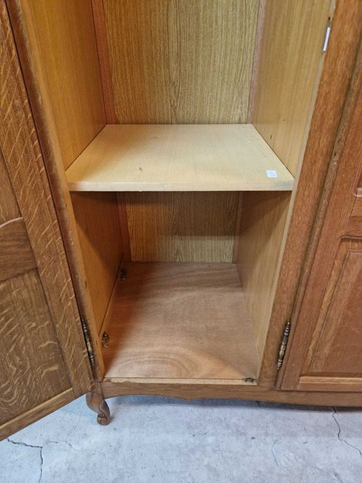 Четирикрилен гардероб от дъбов масив в стил "ЛУИ XV"