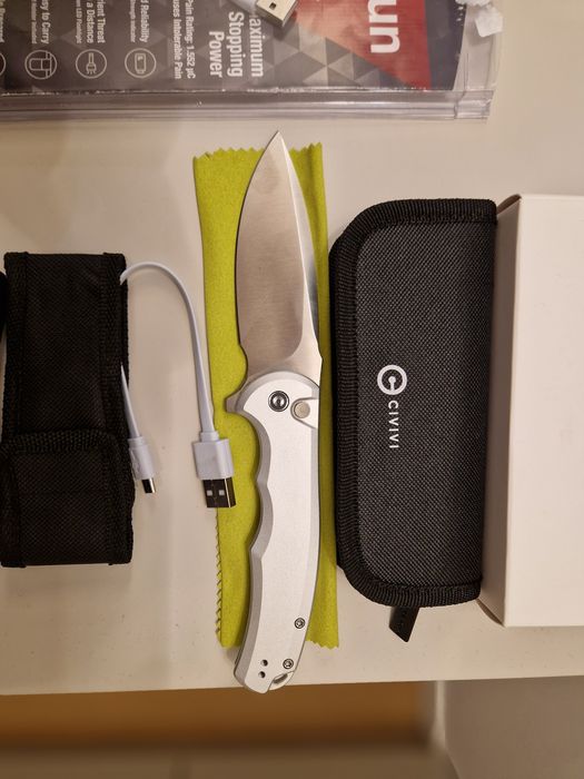 Нов нож Praxis Nitro-V  и два електрошока Sabre