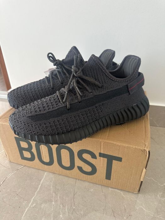 Yeezy Boost 350 V2