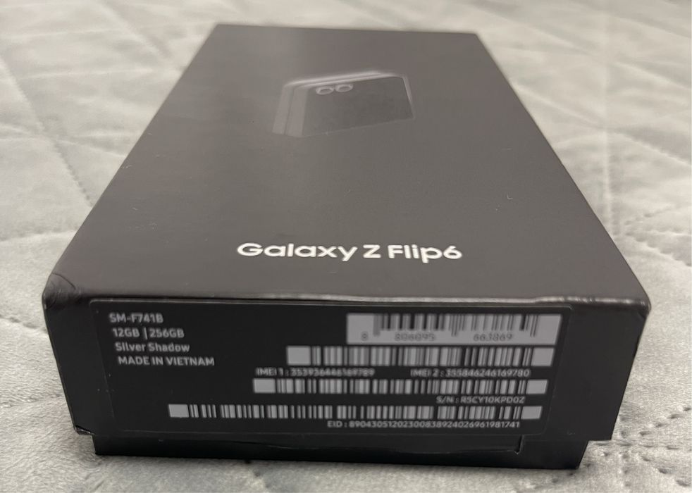 Samsung Galaxy Z6 Flip ! 10/10