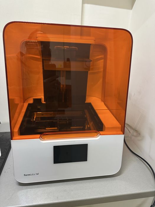 Продавам 3D принтер Formlads 3B+