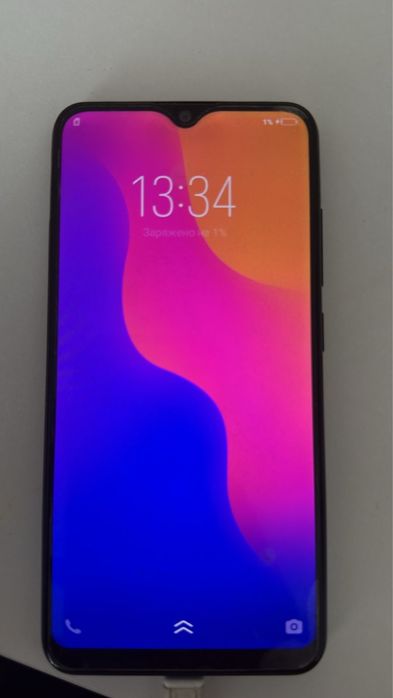 Продаю телефон vivo