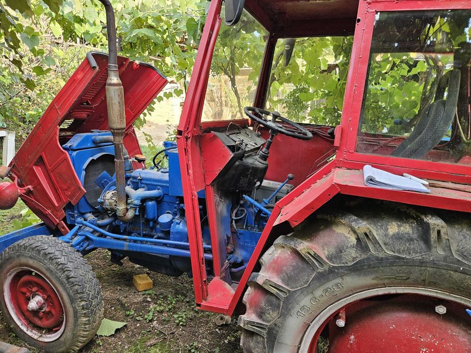 Vând Tractor Fiat U445 + Prășitoare IMS Sârbească – 6.500 € Negociabil
