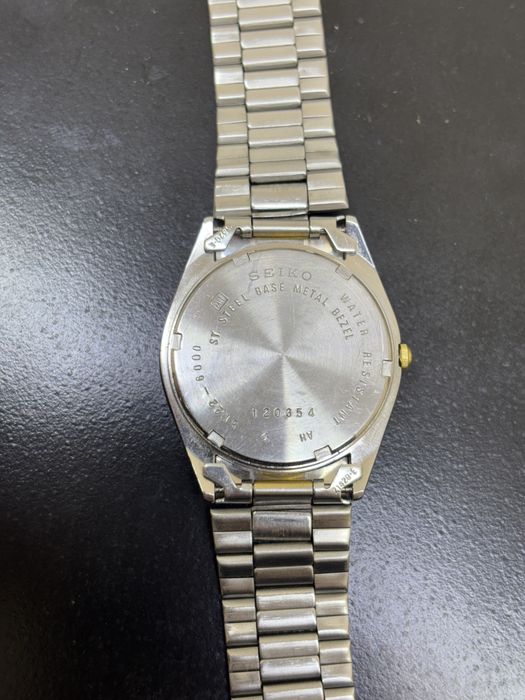 Ретро часовник Seiko Quartz SQ 5Y22-6000