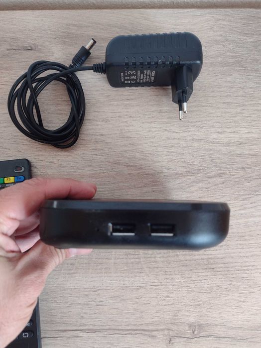 MAG 324 tv box приемник