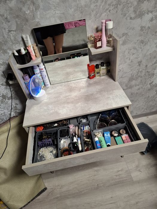 Туалетный столик