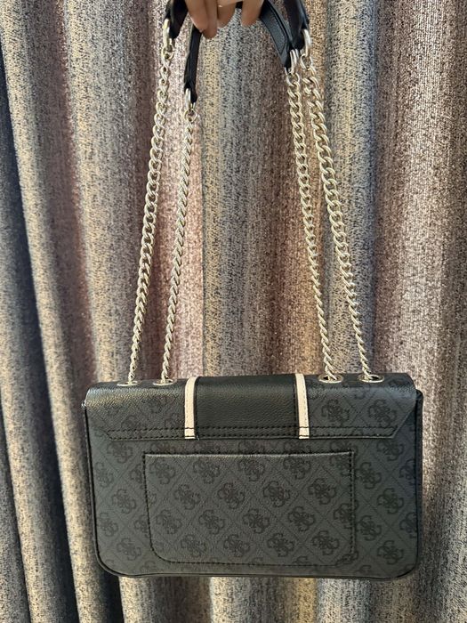 Чанта на Guess , черна