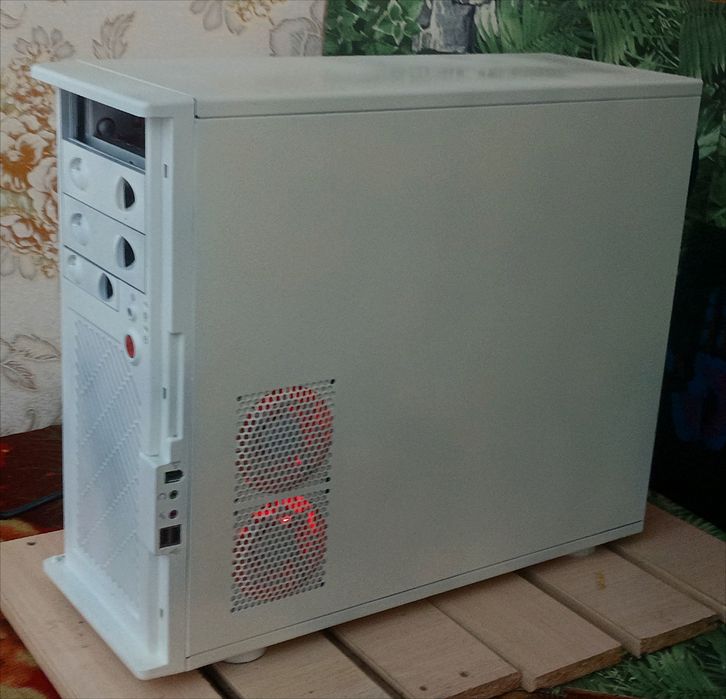 Продам комплект компьютер