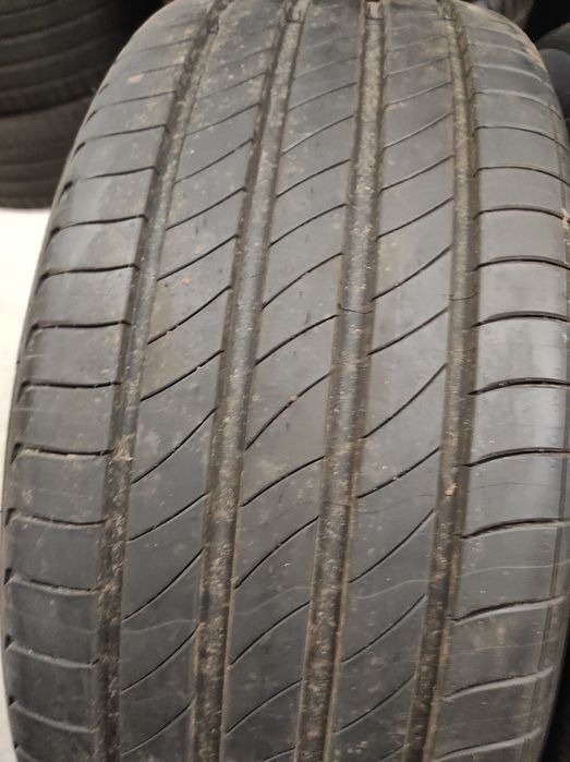235/45/18 Michelin