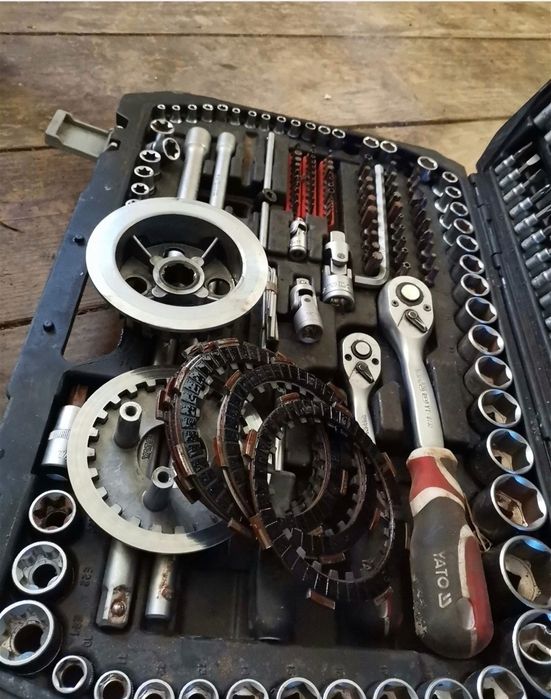 Cross-uri atv-uri scutere in 2 sau 4T