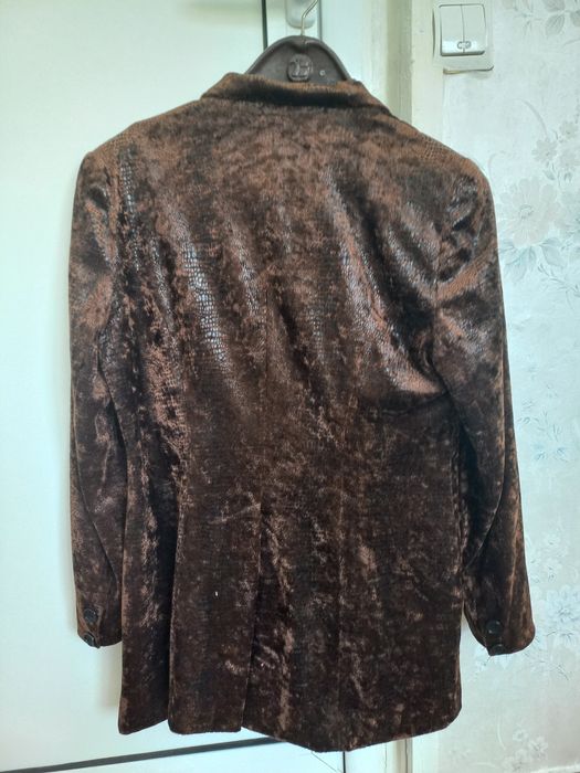 Дамски класически костюми. Качествени и българско производство.