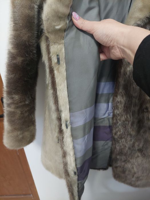 Haina blana naturala de focă