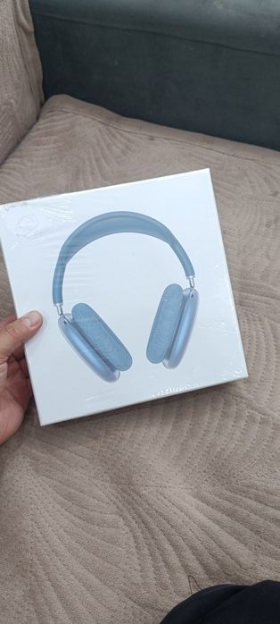 Наушники AirPods