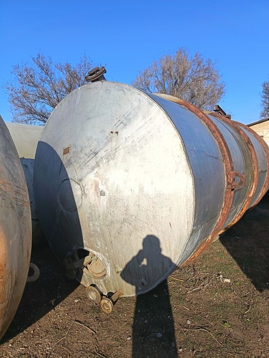 Продам нержавейка 25 кубов