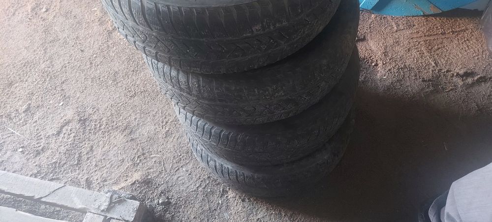 Шины всесезонка  б/у