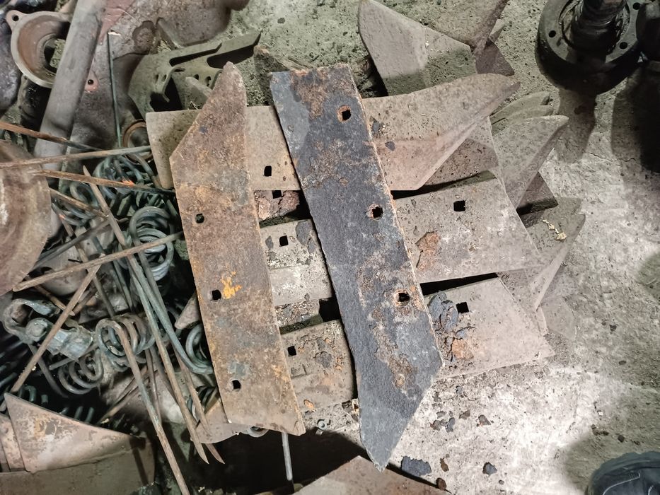 Лемеха на плуги .