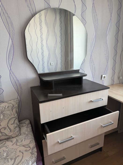 Бесплатно комод с зеркалом