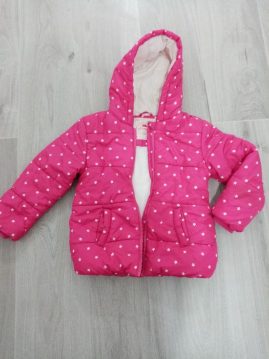 Vând geaca iarna fetita