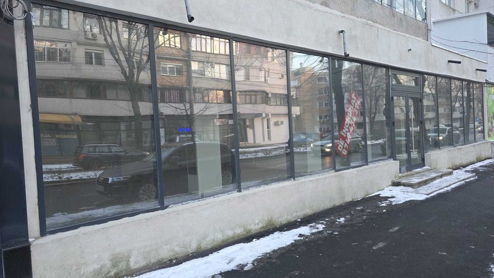 vand spatiu comercial