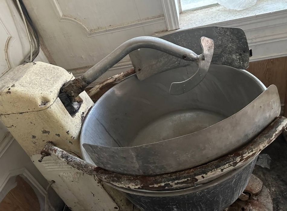 Pikarne pech (non va shirinliklar uchun pechka)