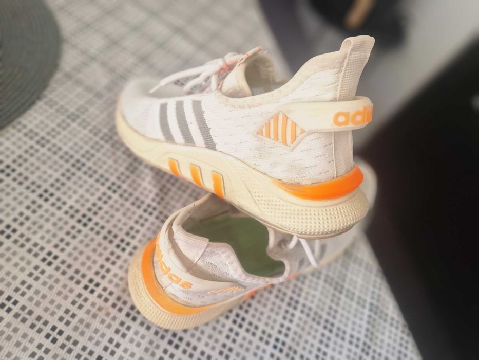 Adidas маратонки