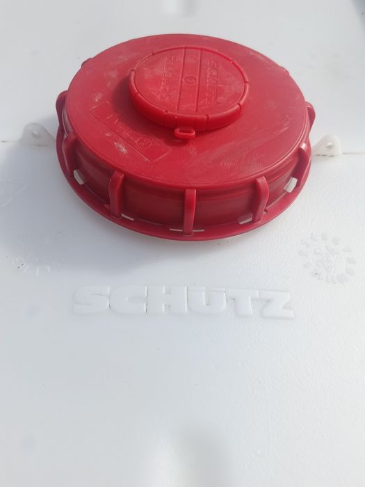 Продается еврокубы 1000 литровые в отличном состоянии