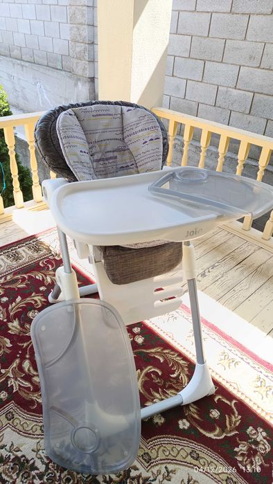 Детский стульчик для кормления