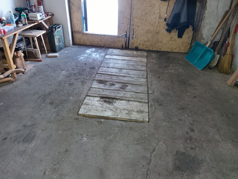 Продам гараж со светом на 29