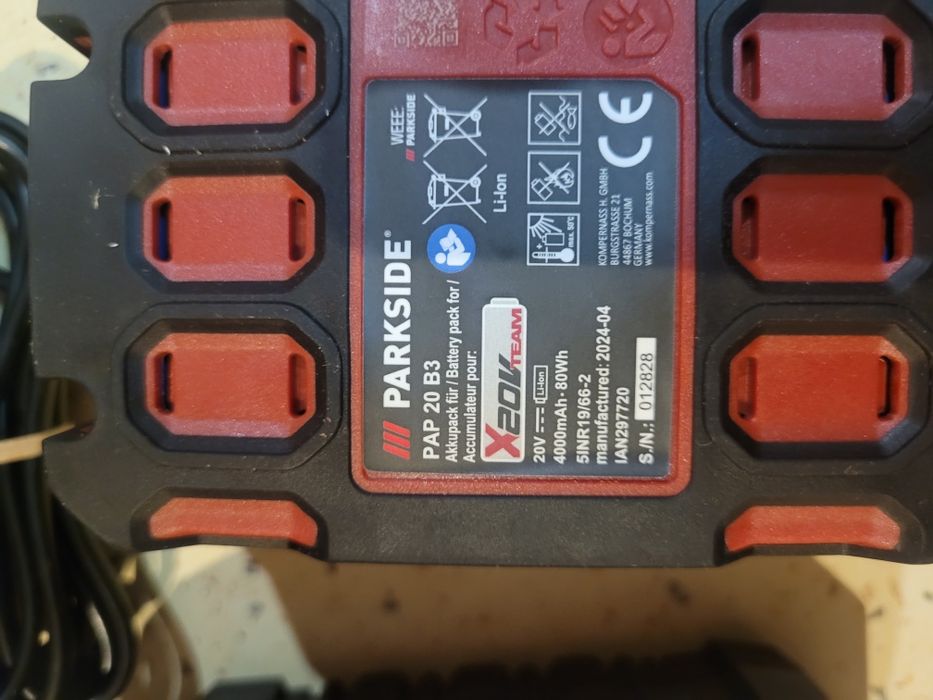 Батерии и зарядни устройства Parkside 20 волта 4 амперчаса/4.5 ампера